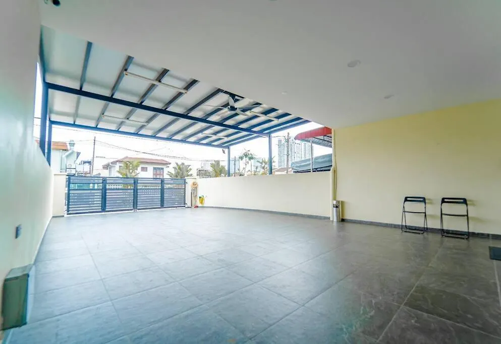 668Homestaytmn Sentosa大丰18Bed Near Mid Valley Johor Bahru